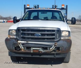 image for item GF9092 2002 Ford F550 flatbed truck