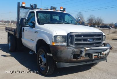 image for item GF9092 2002 Ford F550 flatbed truck