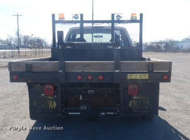 image for item GF9092 2002 Ford F550 flatbed truck