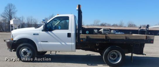 image for item GF9092 2002 Ford F550 flatbed truck