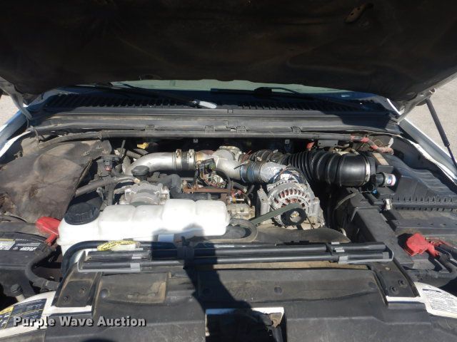 image for item GF9092 2002 Ford F550 flatbed truck