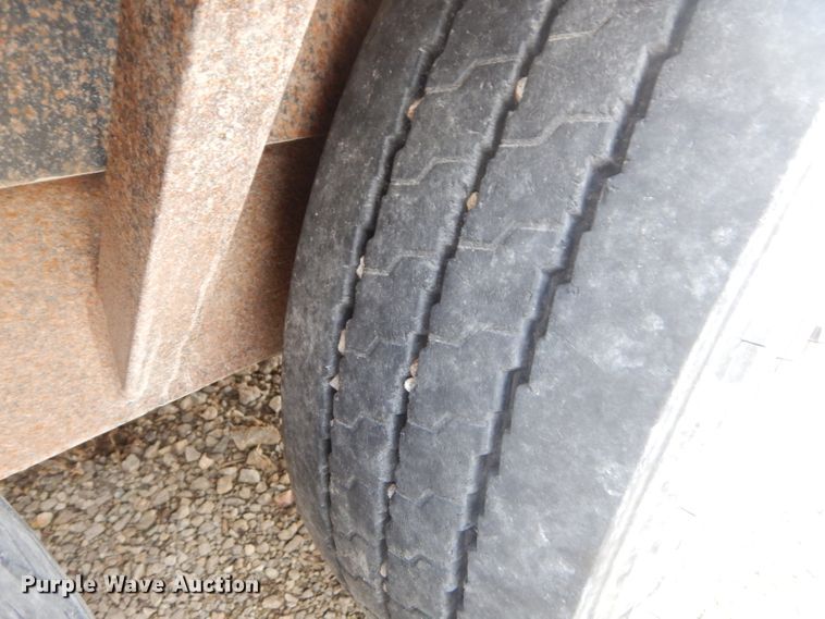 image for item GG9660 2009 Neal tilt deck equipment trailer