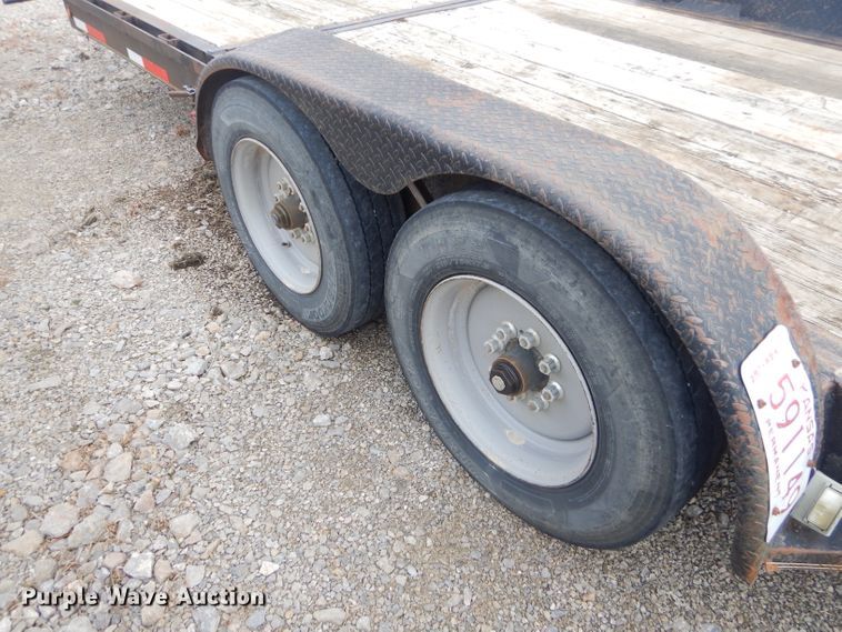 image for item GG9660 2009 Neal tilt deck equipment trailer