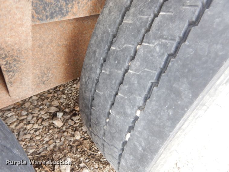 image for item GG9660 2009 Neal tilt deck equipment trailer