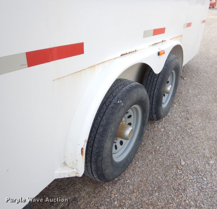 image for item GG9661 2009 WW enclosed cargo trailer