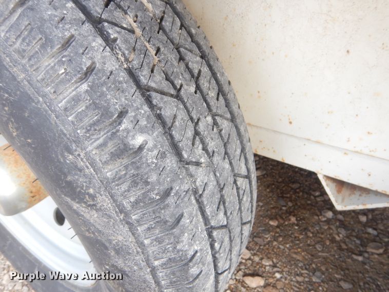 image for item GG9661 2009 WW enclosed cargo trailer