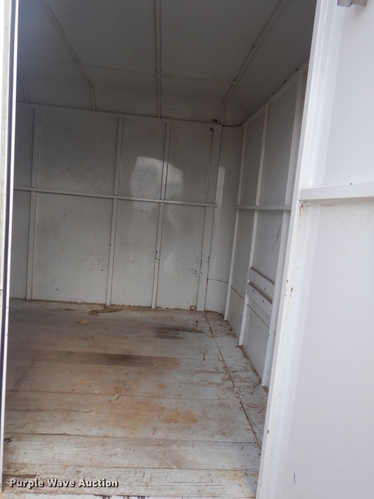 image for item GG9661 2009 WW enclosed cargo trailer