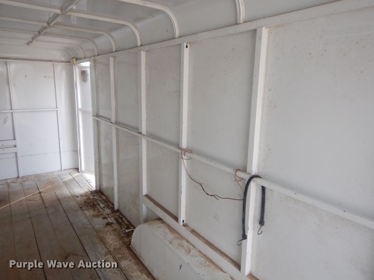 image for item GG9661 2009 WW enclosed cargo trailer