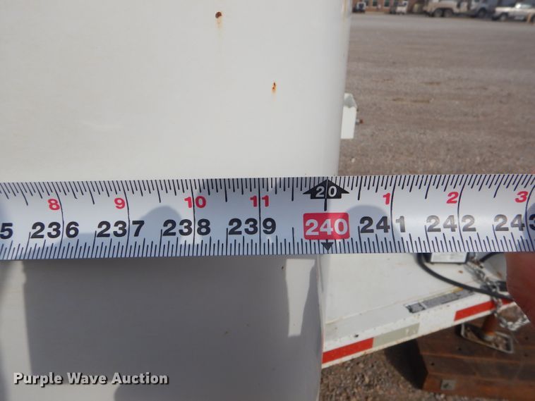 image for item GG9661 2009 WW enclosed cargo trailer