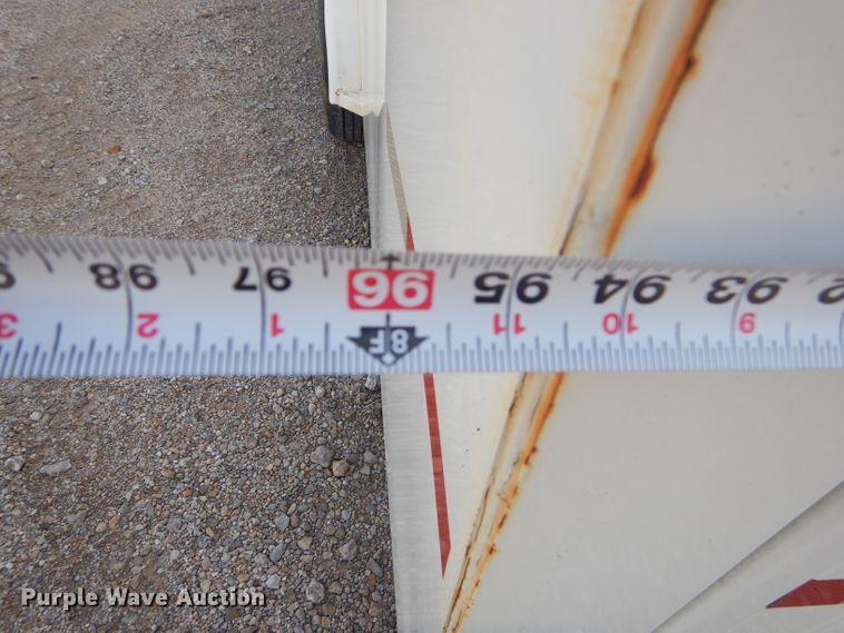 image for item GG9661 2009 WW enclosed cargo trailer