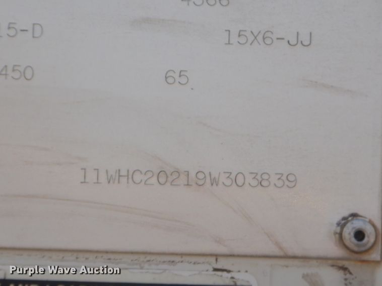 image for item GG9661 2009 WW enclosed cargo trailer