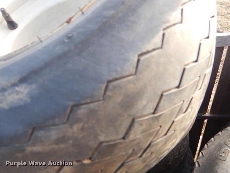 image for item GG9670 Approximately 38 tires and wheels