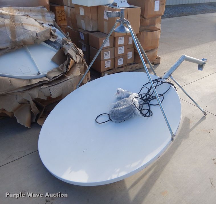 image for item GG9674 General Dynamics/Prodelin KuBand Satcom antennas