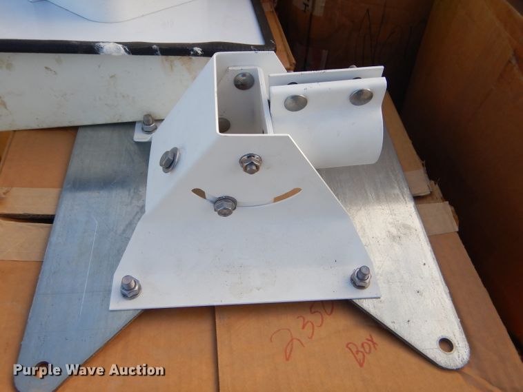 image for item GG9674 General Dynamics/Prodelin KuBand Satcom antennas