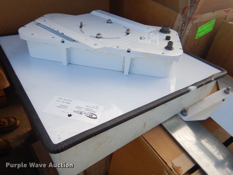 image for item GG9674 General Dynamics/Prodelin KuBand Satcom antennas