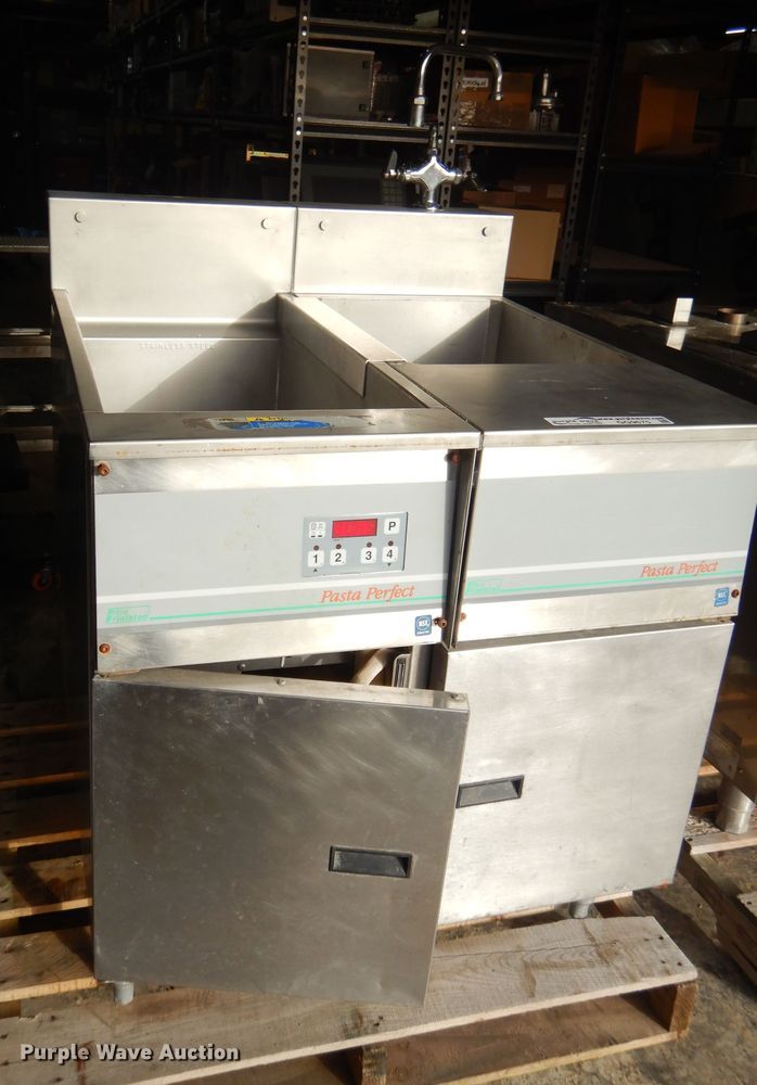 image for item GG9675 Pitco Frialator PE14D Pasta Perfect cooker and rinse station