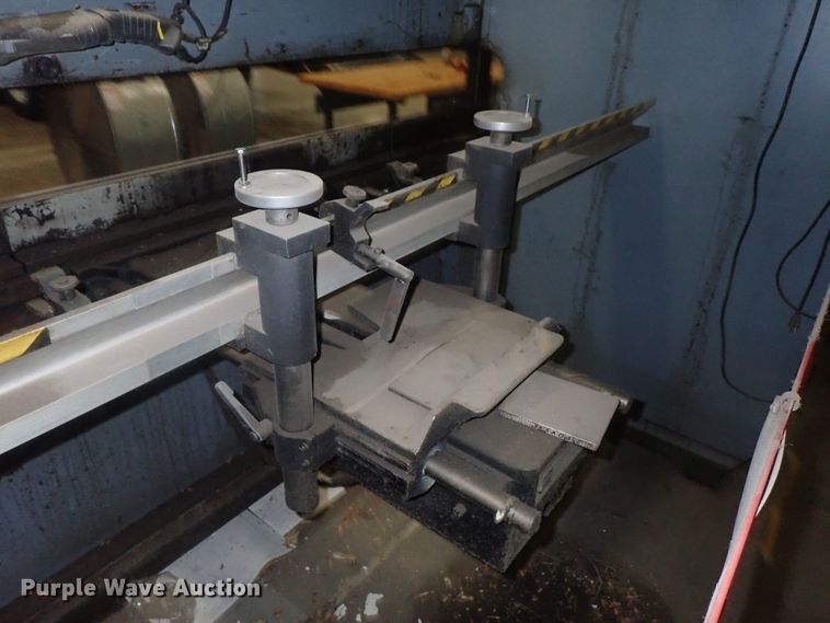 image for item GN9600 Pacific J225-10 hydraulic press brake