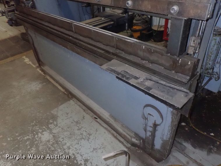 image for item GN9600 Pacific J225-10 hydraulic press brake