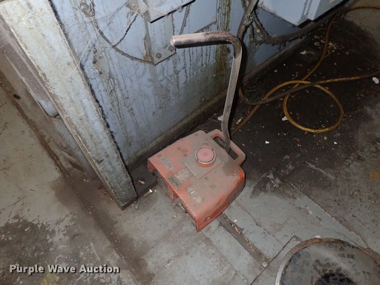 image for item GN9600 Pacific J225-10 hydraulic press brake