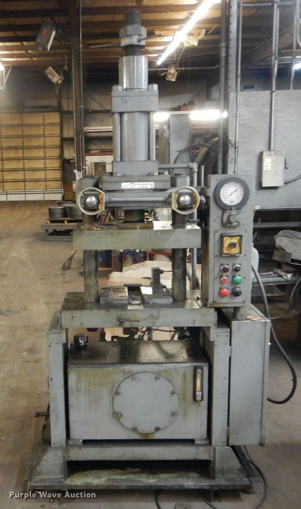 image for item GO9522 Hydraulic press