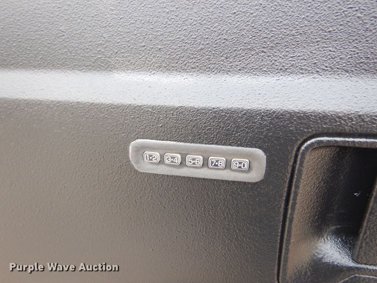 image for item GO9973 2000 Ford Excursion Limited SUV