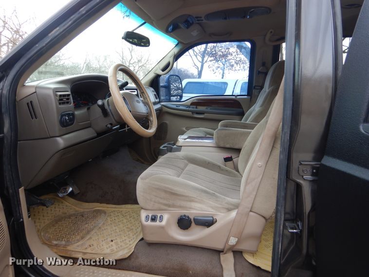 image for item GO9973 2000 Ford Excursion Limited SUV