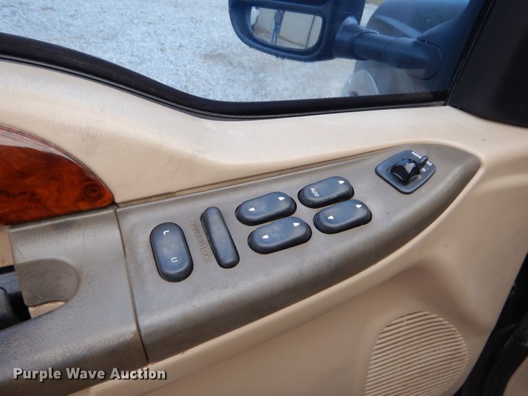 image for item GO9973 2000 Ford Excursion Limited SUV