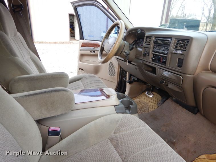 image for item GO9973 2000 Ford Excursion Limited SUV