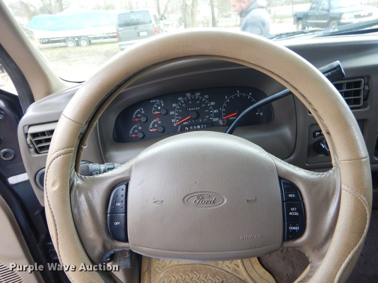 image for item GO9973 2000 Ford Excursion Limited SUV