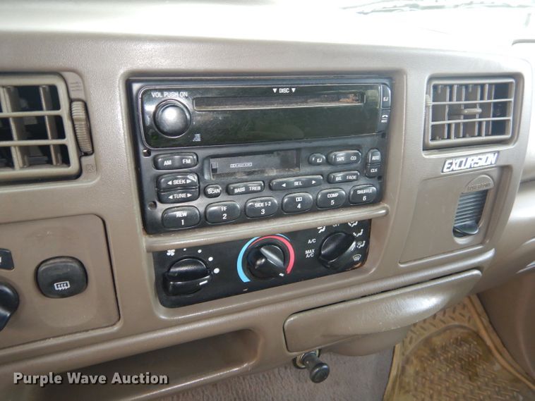 image for item GO9973 2000 Ford Excursion Limited SUV