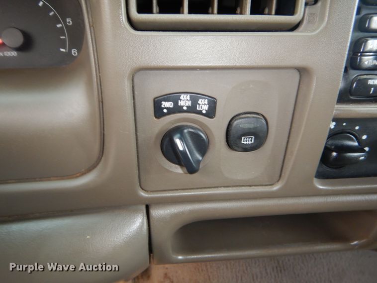 image for item GO9973 2000 Ford Excursion Limited SUV