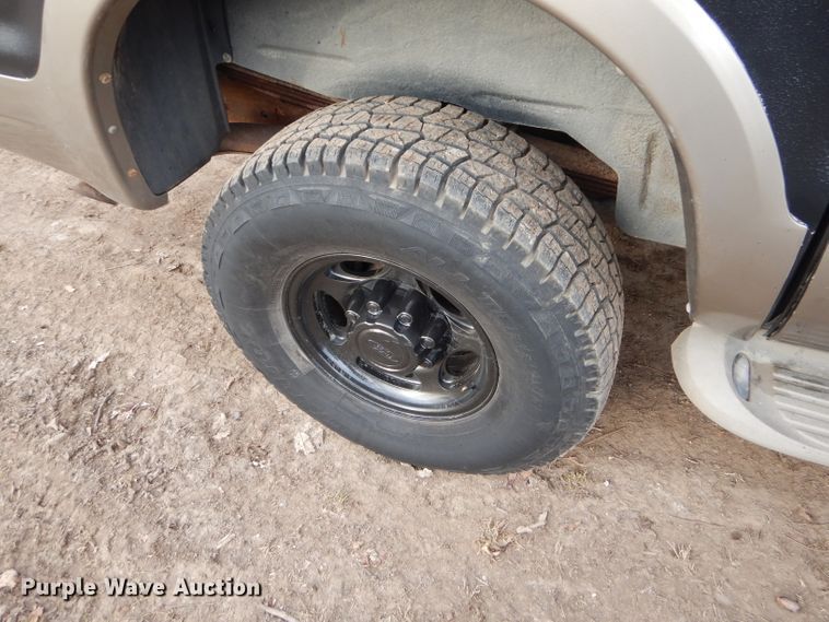 image for item GO9973 2000 Ford Excursion Limited SUV