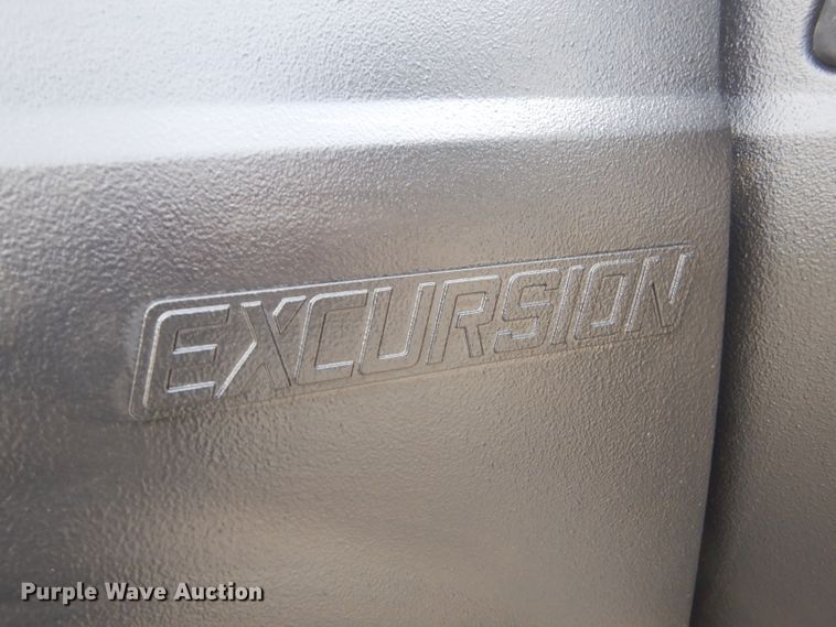 image for item GO9973 2000 Ford Excursion Limited SUV