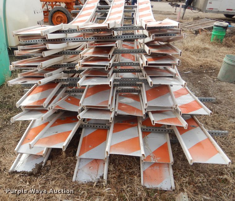 image for item GX9785 (15) type III barricades