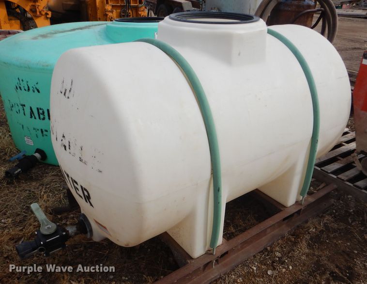 image for item GX9789 Poly water tank