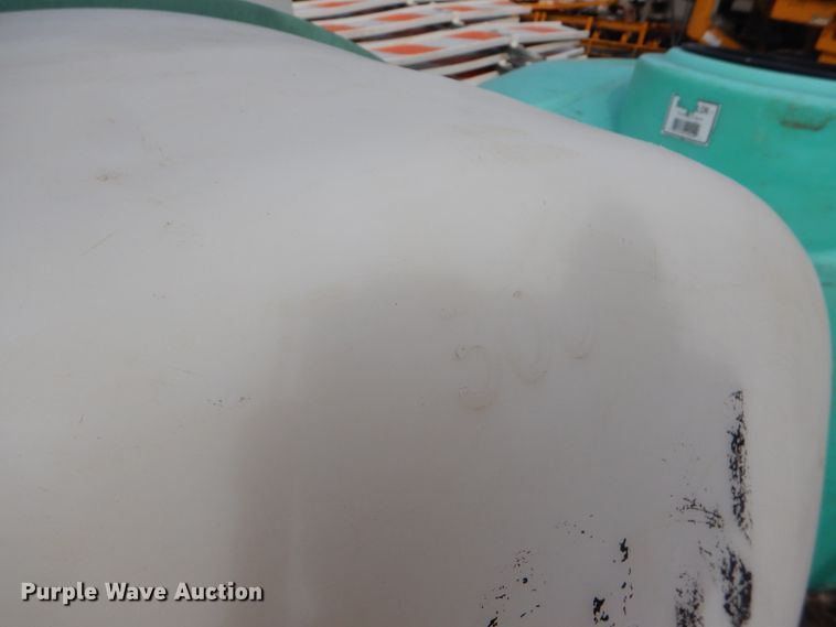 image for item GX9789 Poly water tank