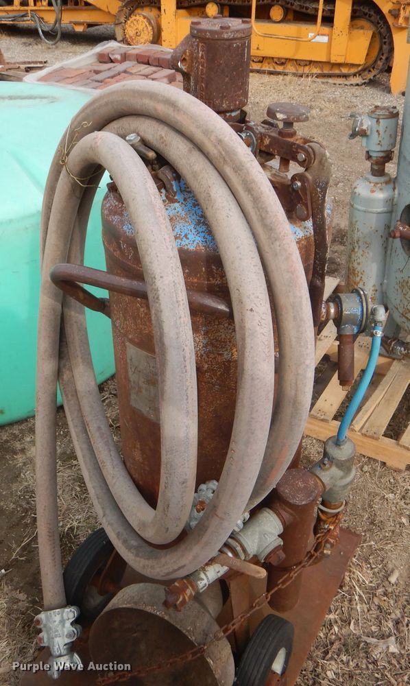 image for item GX9790 1979 Sanstor sandblast tank