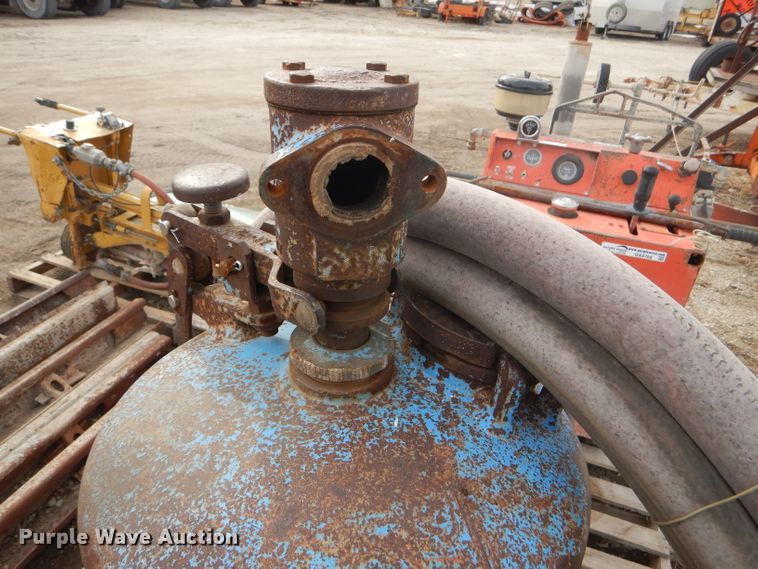 image for item GX9790 1979 Sanstor sandblast tank