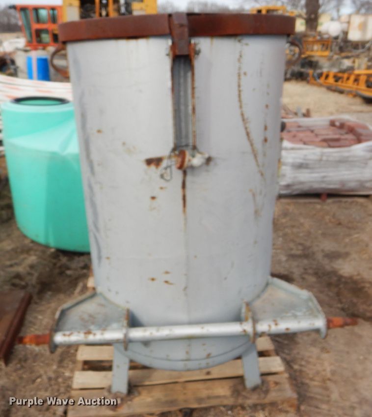 image for item GX9792 2002 MMLJ MPRB sandblast tank