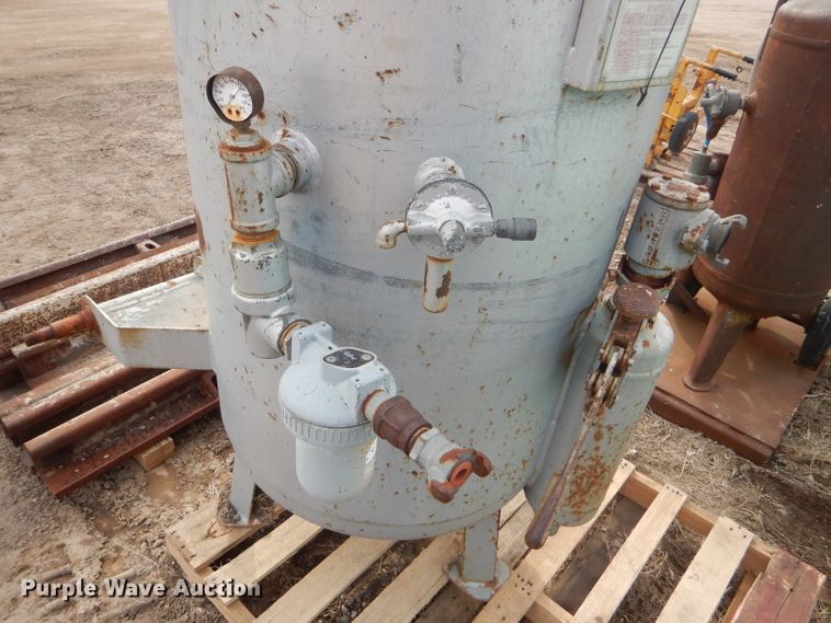 image for item GX9792 2002 MMLJ MPRB sandblast tank