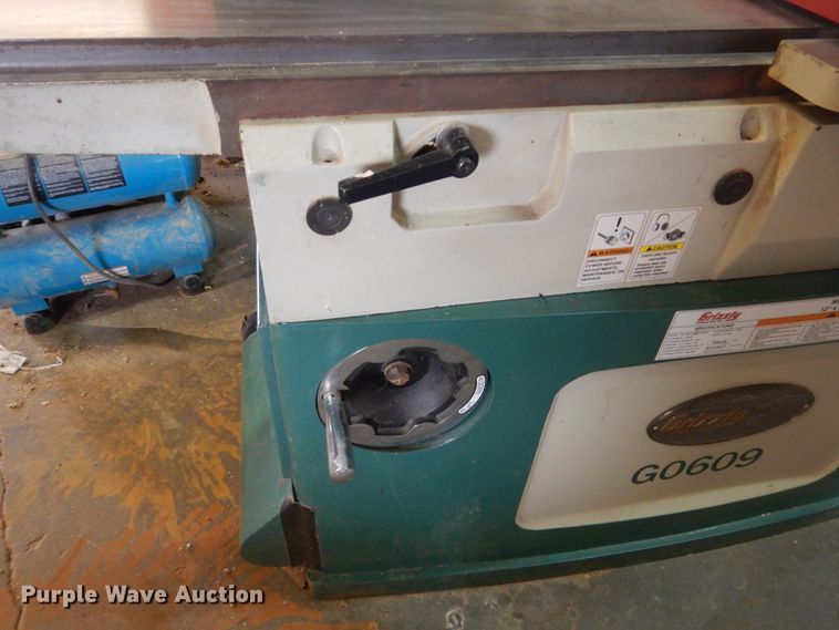 Grizzly G0609 jointer in Ulysses, KS 