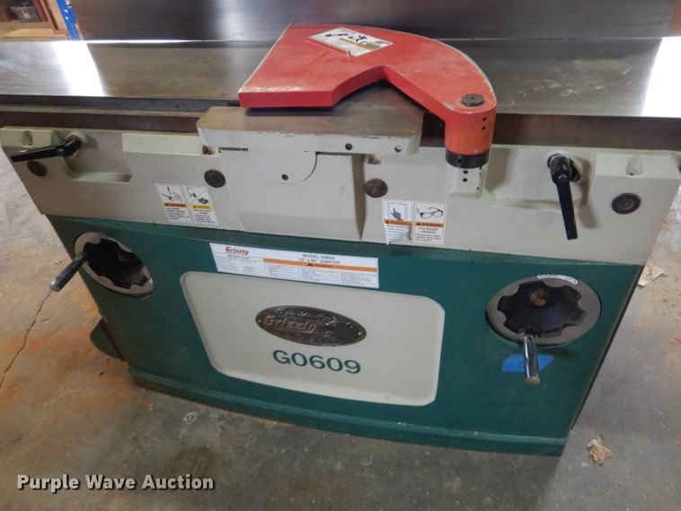 Grizzly G0609 jointer in Ulysses, KS 