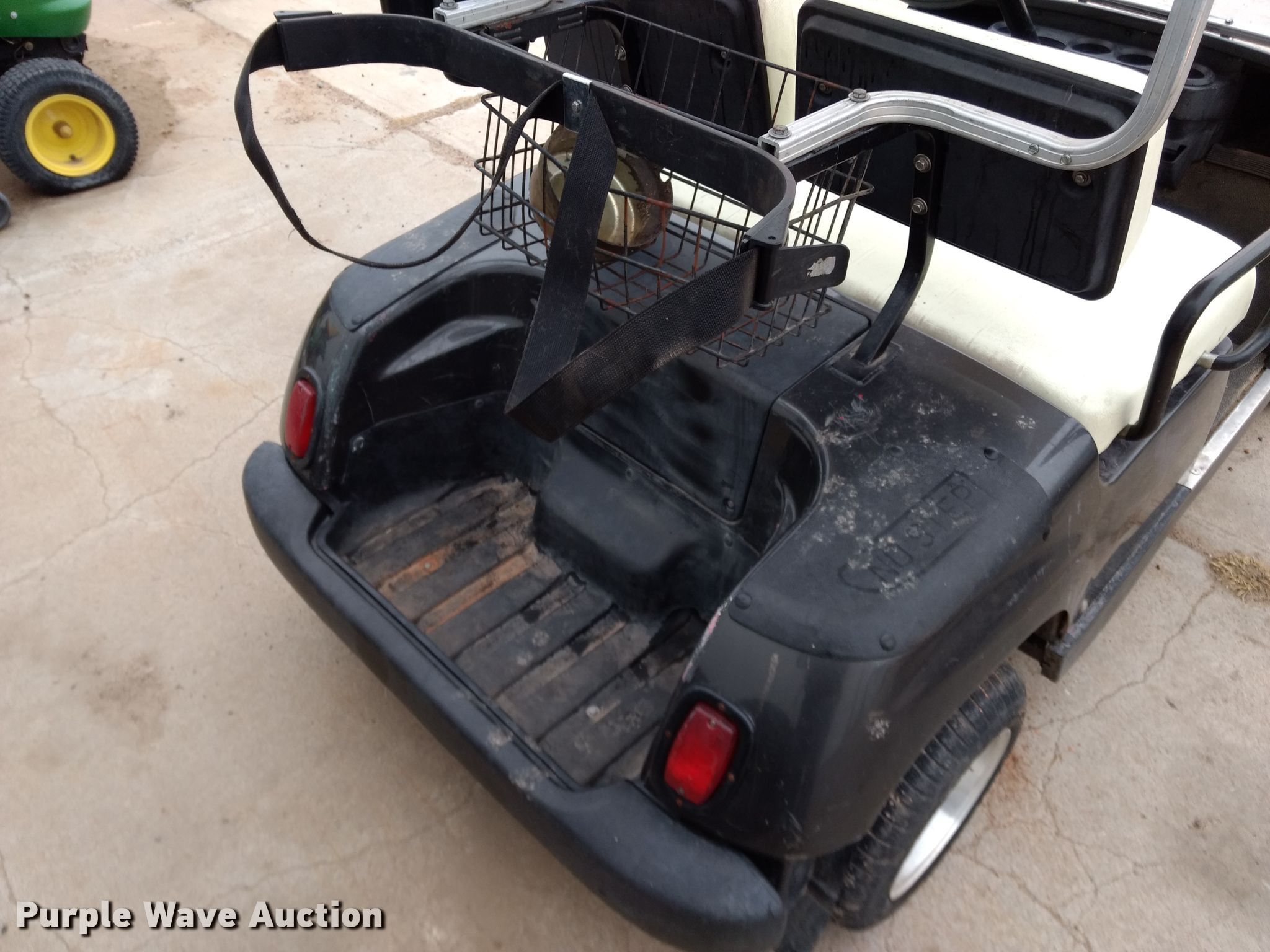 Yamaha golf cart in Garden City, KS Item GX9865 sold Purple Wave