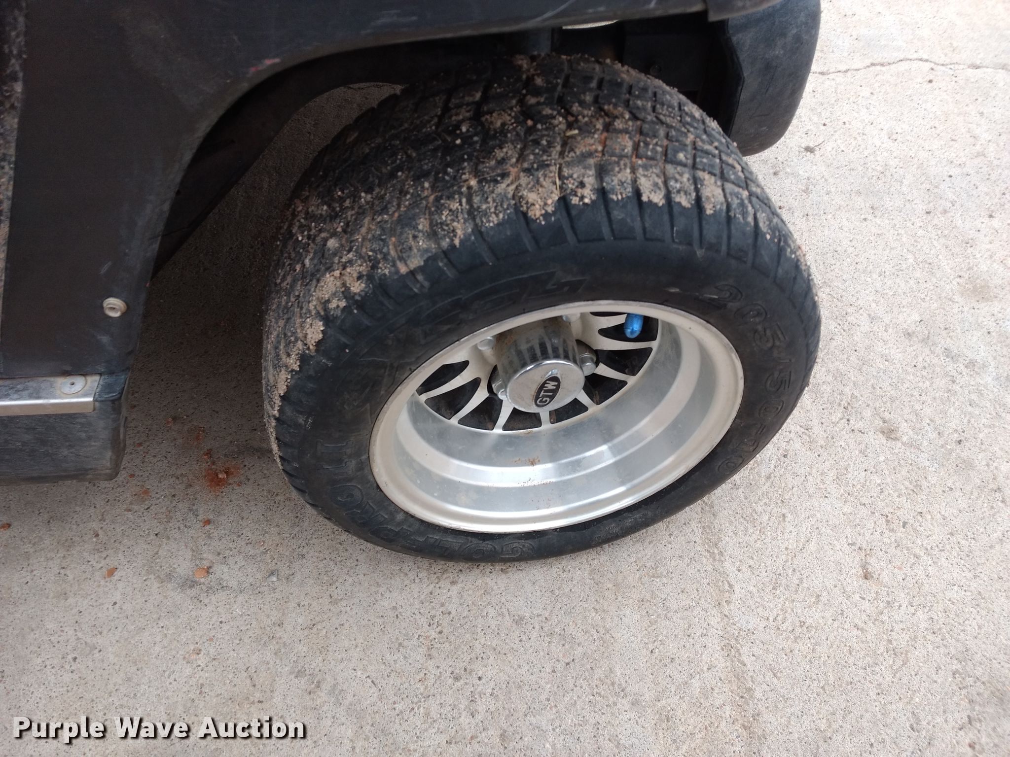 Yamaha golf cart in Garden City, KS Item GX9865 sold Purple Wave