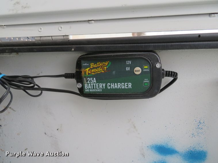 image for item DI2031 2003 International 4300 service truck with crane