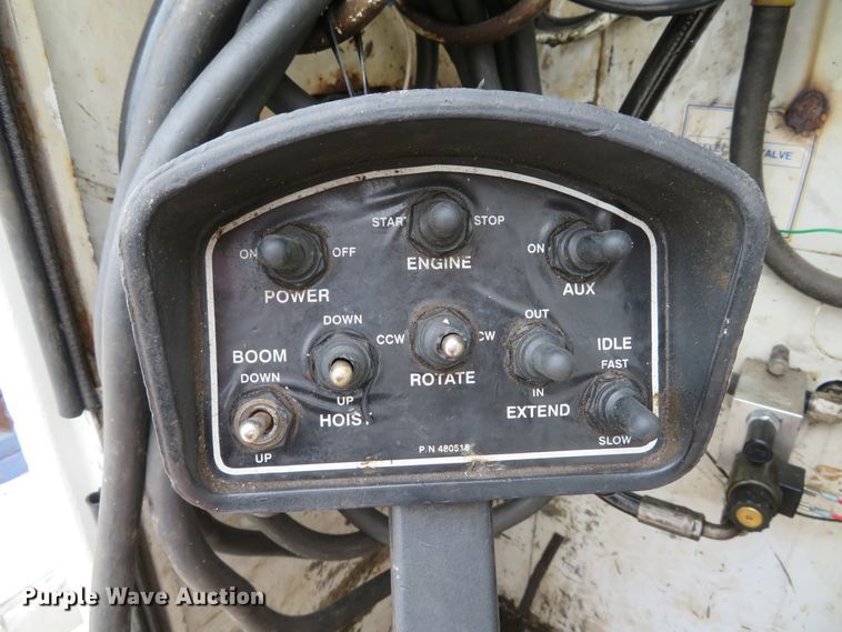 image for item DI2031 2003 International 4300 service truck with crane