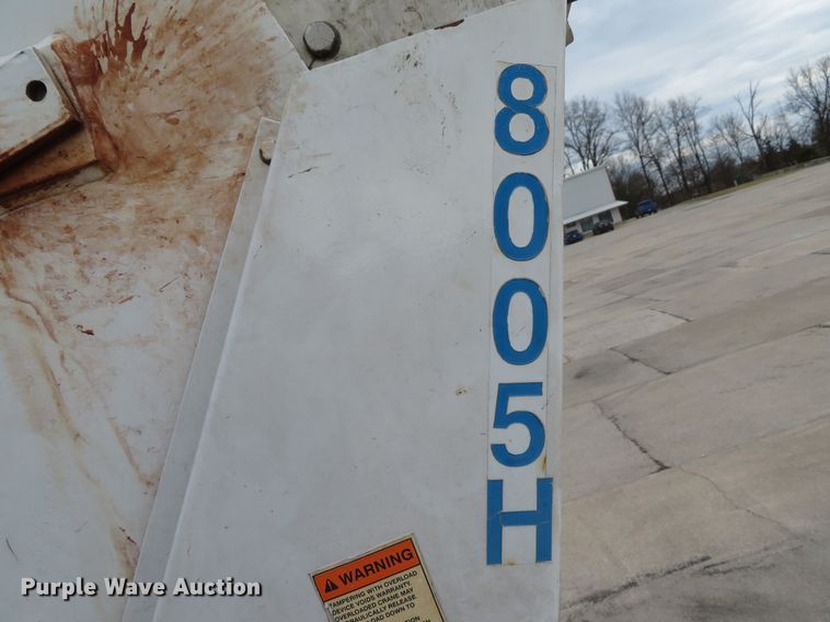 image for item DI2031 2003 International 4300 service truck with crane