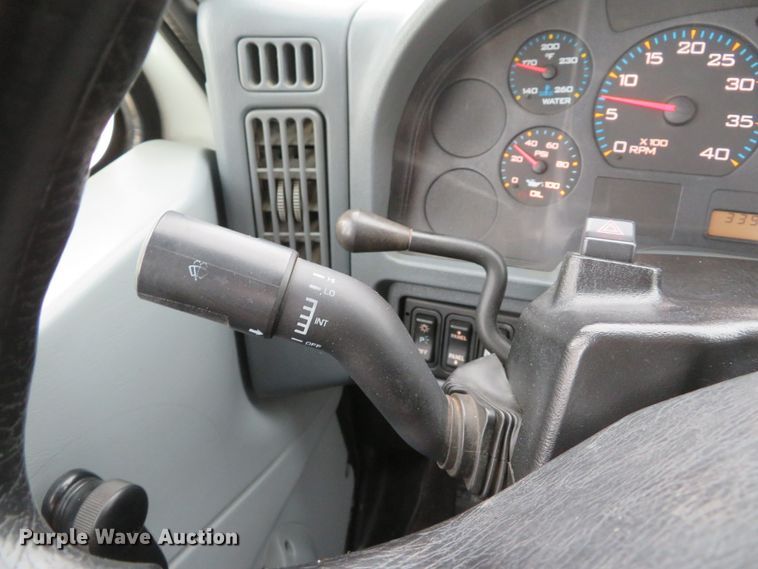 image for item DI2031 2003 International 4300 service truck with crane