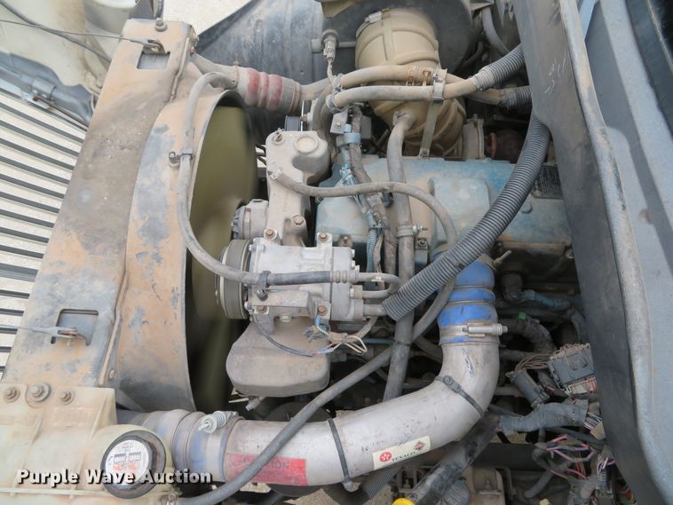 image for item DI2031 2003 International 4300 service truck with crane