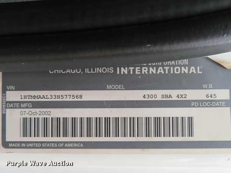 image for item DI2031 2003 International 4300 service truck with crane